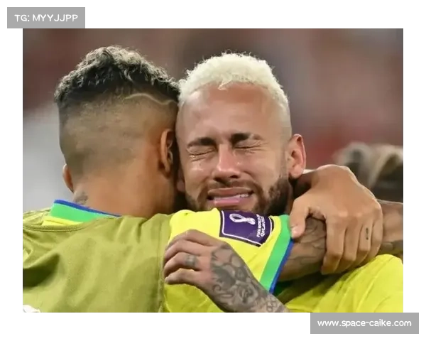 曼联瞄准内马尔引援传闻双方协议接近达成或将迎新星加盟