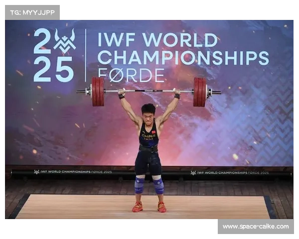 举重世锦赛中国队双人出战策略提升冲金概率，重点考察新人抗压能力